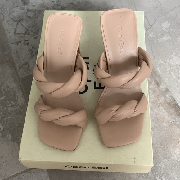 Open Edit Remmy Twist Sandal - Picture 2 of 7